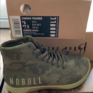Brand New size 7.5 women’s camo no bulls